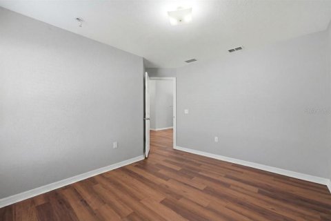 House in Winter Haven, Florida 4 bedrooms, 172.98 sq.m. № 2201374 - photo 23