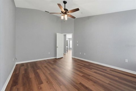House in Winter Haven, Florida 4 bedrooms, 172.98 sq.m. № 2201374 - photo 17