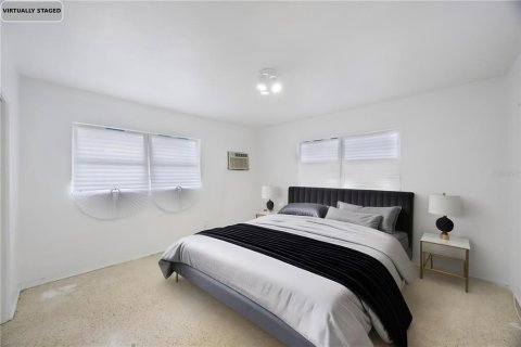 House in Saint Petersburg, Florida 2 bedrooms, 105.26 sq.m. № 1894705 - photo 19