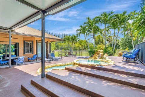 Casa en venta en Palm Beach, Florida, 4 dormitorios, 327.76 m2 № 1970566 - foto 30