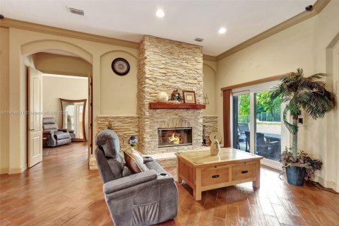 Casa en venta en Palm Beach, Florida, 4 dormitorios, 327.76 m2 № 1970566 - foto 11