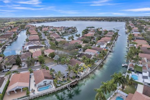 Villa ou maison à Miami, Floride 3 chambres, 177.07 m2 № 2390058