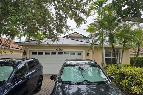 Villa ou maison à louer à Miami, Floride: 3 chambres, 177.07 m2 № 2390058 - photo 5