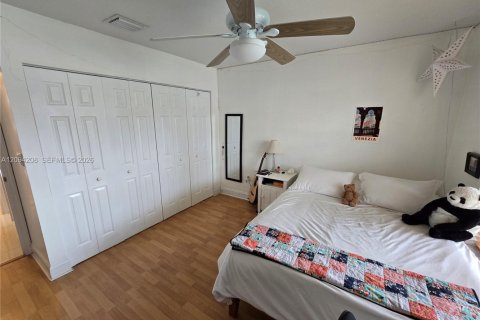 Villa ou maison à louer à Miami, Floride: 3 chambres, 177.07 m2 № 2390058 - photo 30
