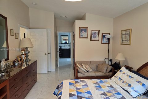 Villa ou maison à louer à Miami, Floride: 3 chambres, 177.07 m2 № 2390058 - photo 21
