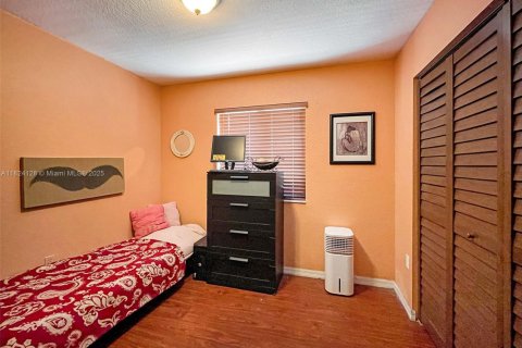 Casa en venta en Miami, Florida, 4 dormitorios, 148.18 m2 № 1794843 - foto 6