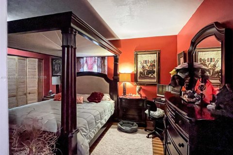 Casa en venta en Miami, Florida, 4 dormitorios, 148.18 m2 № 1794843 - foto 5
