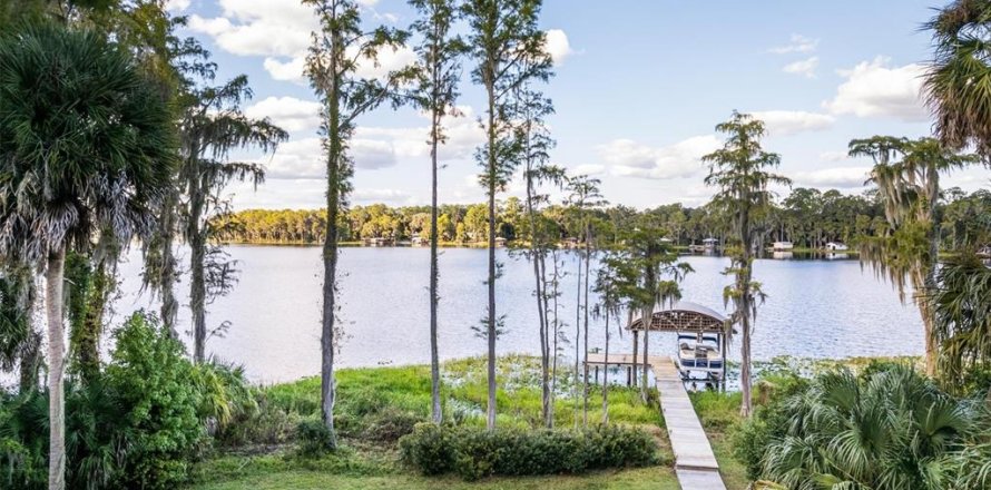 Villa ou maison à Melrose, Floride 3 chambres, 237.46 m2 № 2297166