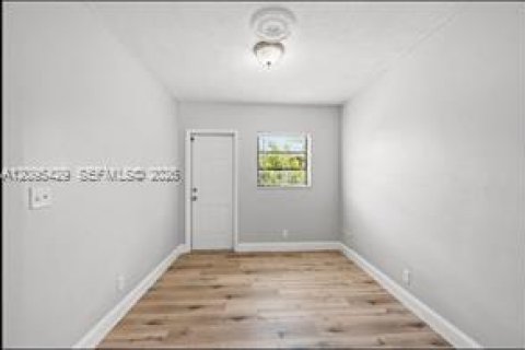 Villa ou maison à louer à Deerfield Beach, Floride: 1 chambre, 199 m2 № 2386905 - photo 17