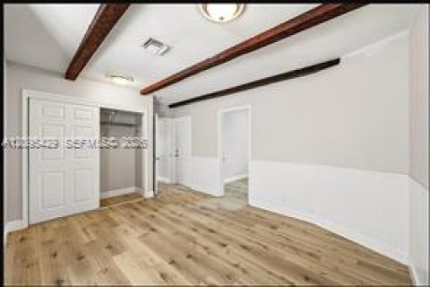 Villa ou maison à louer à Deerfield Beach, Floride: 1 chambre, 199 m2 № 2386905 - photo 16