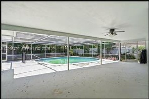 Villa ou maison à louer à Deerfield Beach, Floride: 1 chambre, 199 m2 № 2386905 - photo 9