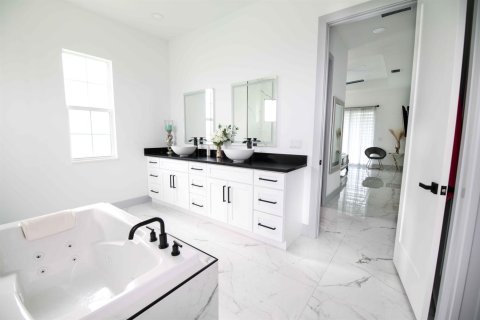 Casa en venta en Port St. Lucie, Florida, 4 dormitorios, 209.31 m2 № 2417597 - foto 24
