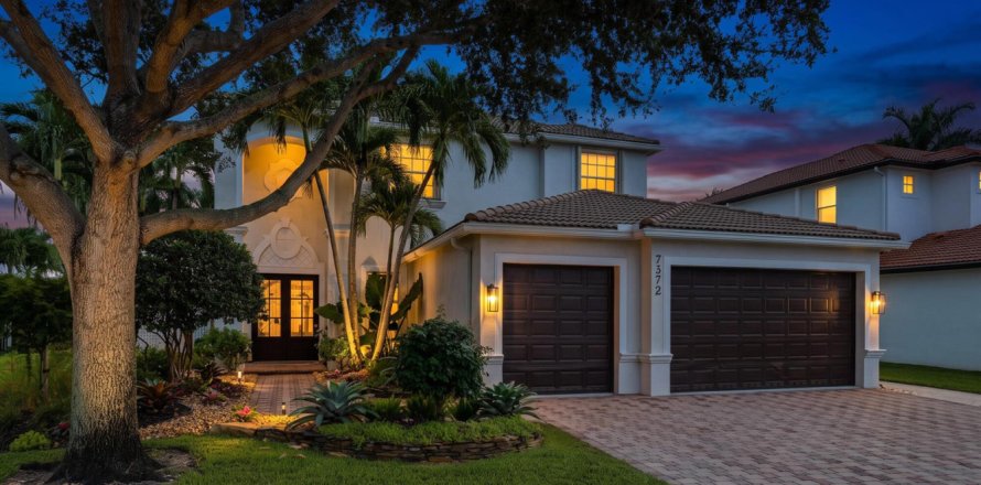 Villa ou maison à Lake Worth, Floride 5 chambres, 307.13 m2 № 2408003