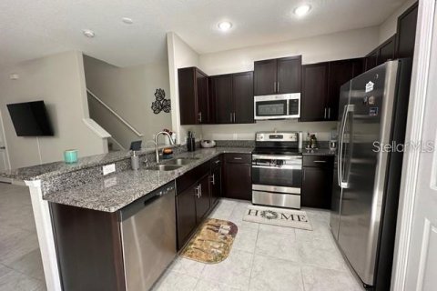 Touwnhouse à louer à New Port Richey, Floride: 3 chambres, 154.78 m2 № 2101444 - photo 5