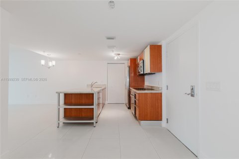 Appartement à louer à Miami, Floride: 1 chambre, 83.52 m2 № 2256332 - photo 2