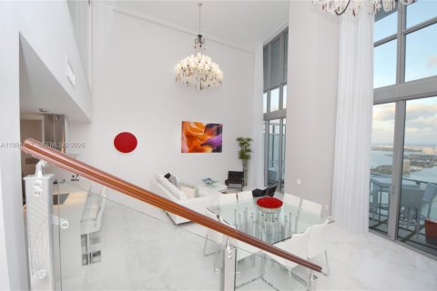 Copropriété à louer à Miami, Floride: 3 chambres, 253.72 m2 № 2056063 - photo 2