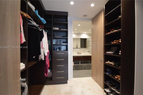 Copropriété à louer à Miami, Floride: 3 chambres, 253.72 m2 № 2056063 - photo 23