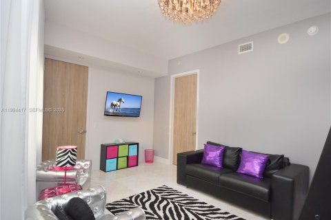 Copropriété à louer à Miami, Floride: 3 chambres, 253.72 m2 № 2056063 - photo 22