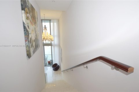 Copropriété à louer à Miami, Floride: 3 chambres, 253.72 m2 № 2056063 - photo 26