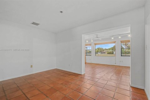 Купить виллу или дом в Майами, Флорида 4 спальни, № 2025799 - фото 10