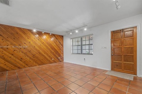 Купить виллу или дом в Майами, Флорида 4 спальни, № 2025799 - фото 6