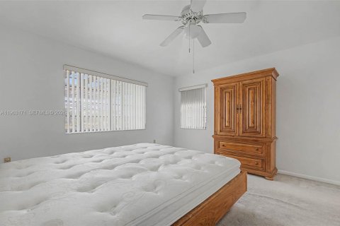 Купить виллу или дом в Майами, Флорида 4 спальни, № 2025799 - фото 18