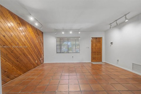 Купить виллу или дом в Майами, Флорида 4 спальни, № 2025799 - фото 5