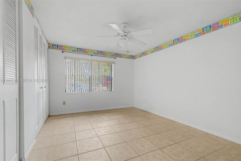 Купить виллу или дом в Майами, Флорида 4 спальни, № 2025799 - фото 24