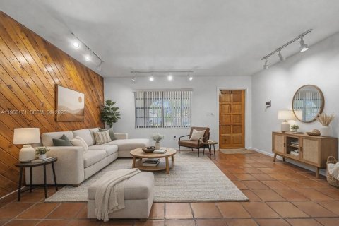 Купить виллу или дом в Майами, Флорида 4 спальни, № 2025799 - фото 4