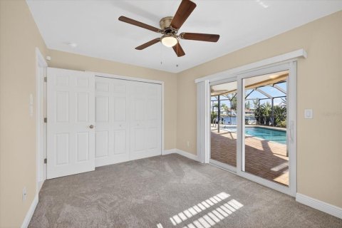 House in New Port Richey, Florida 5 bedrooms, 270.81 sq.m. № 2230102 - photo 29