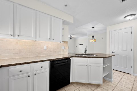Condo in Jupiter, Florida, 3 bedrooms  № 2086559 - photo 9