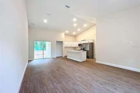 House in Citrus Springs, Florida 4 bedrooms, 156.73 sq.m. № 1904663 - photo 6
