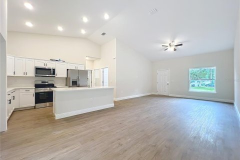 House in Citrus Springs, Florida 4 bedrooms, 156.73 sq.m. № 1904663 - photo 4