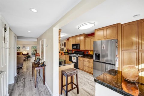 Copropriété à vendre à Hollywood, Floride: 4 chambres, 155.15 m2 № 2006816 - photo 9