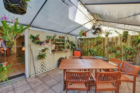 Copropriété à vendre à Hollywood, Floride: 4 chambres, 155.15 m2 № 2006816 - photo 4