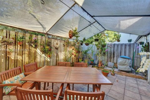 Copropriété à vendre à Hollywood, Floride: 4 chambres, 155.15 m2 № 2006816 - photo 6