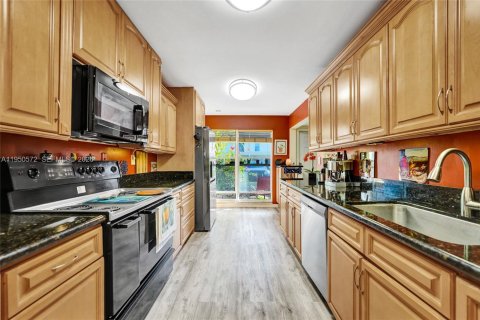 Copropriété à vendre à Hollywood, Floride: 4 chambres, 155.15 m2 № 2006816 - photo 26