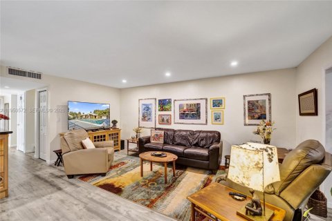 Copropriété à vendre à Hollywood, Floride: 4 chambres, 155.15 m2 № 2006816 - photo 15