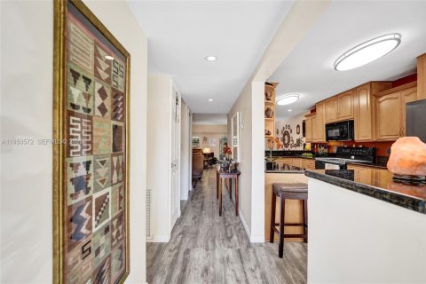 Copropriété à vendre à Hollywood, Floride: 4 chambres, 155.15 m2 № 2006816 - photo 8