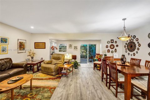 Copropriété à vendre à Hollywood, Floride: 4 chambres, 155.15 m2 № 2006816 - photo 12