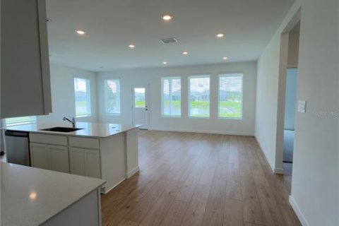 House in Kissimmee, Florida 3 bedrooms, 202.06 sq.m. № 2389208 - photo 2