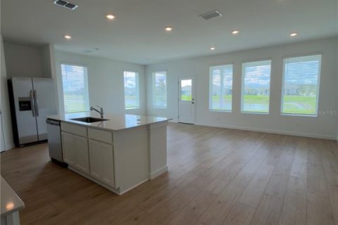 House in Kissimmee, Florida 3 bedrooms, 202.06 sq.m. № 2389208 - photo 3