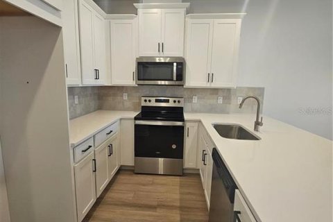 Townhouse in Orlando, Florida 3 bedrooms, 151.15 sq.m. № 2222182 - photo 4