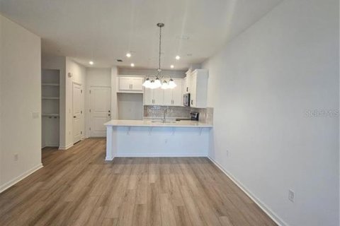 Townhouse in Orlando, Florida 3 bedrooms, 151.15 sq.m. № 2222182 - photo 7