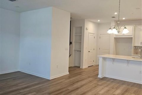 Townhouse in Orlando, Florida 3 bedrooms, 151.15 sq.m. № 2222182 - photo 6