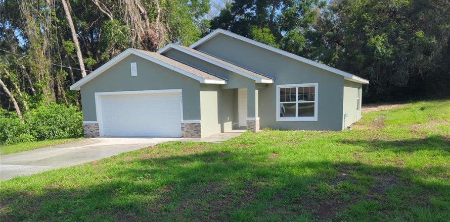 House in Summerfield, Florida 3 bedrooms, 144.18 sq.m. № 1725470