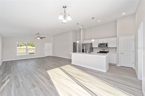 House in Summerfield, Florida 3 bedrooms, 144.18 sq.m. № 1725470 - photo 5