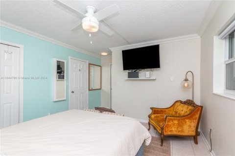 Condominio en venta en Hollywood, Florida, 1 dormitorio, 55.46 m2 № 1864495 - foto 17