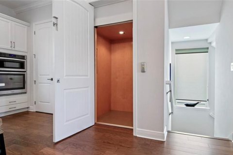 Townhouse in Redington Beach, Florida 3 bedrooms, 223.24 sq.m. № 1592020 - photo 13