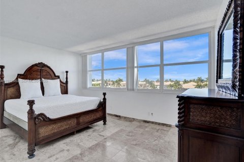 Condo in Hollywood, Florida, 2 bedrooms № 2050408 - photo 29